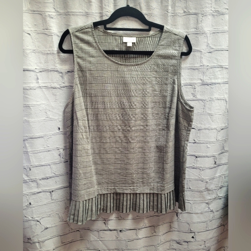 NWOT J.jill sleeveless black/white gingham pattern in XL